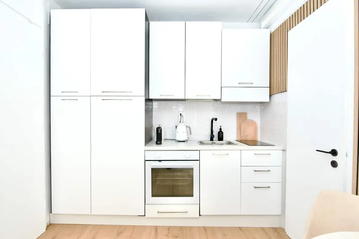 Compact kitchen in the Muralto studio