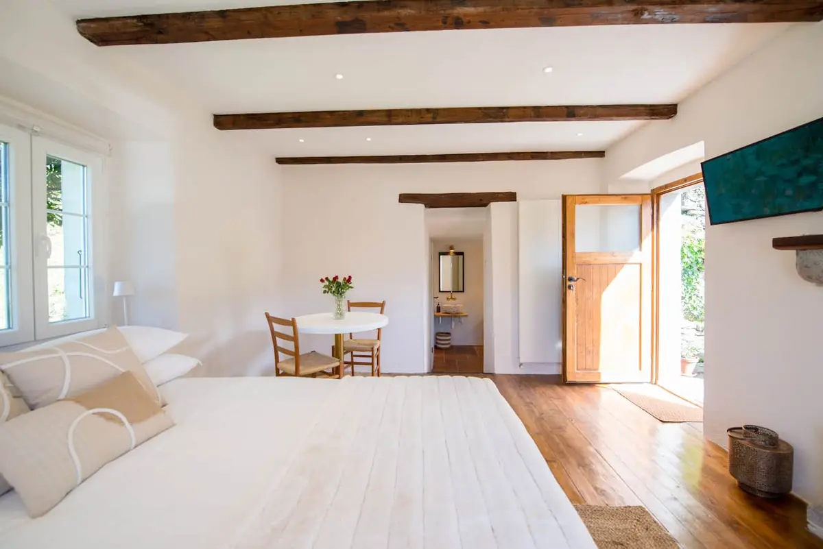 Bright sleeping and dining room in the Sementina rustico