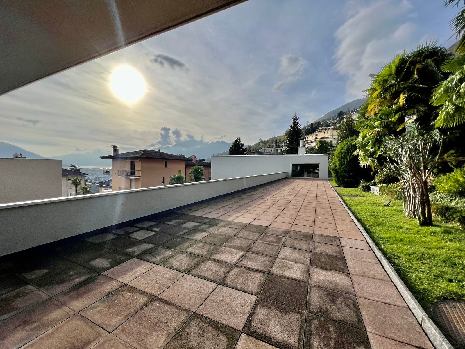The Pool Studio · Muralto
